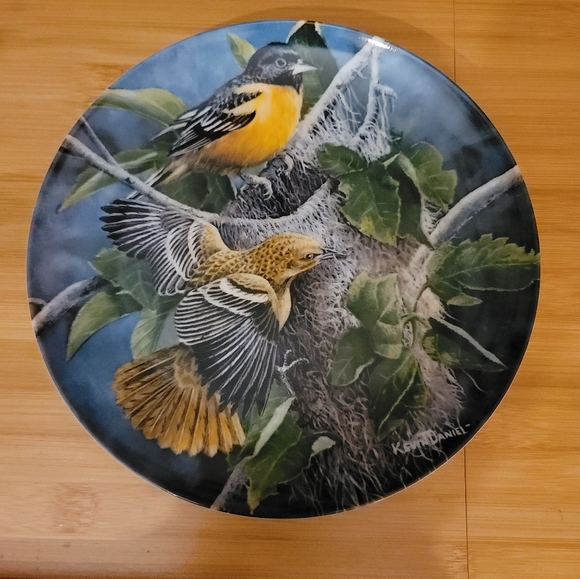 ENCYCLOPEDIA BRITANNICA "BIRDS IN YOUR GARDEN" COLLECTORS PLATE 12650C LIMITED - Picture 2 of 11